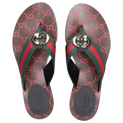 female gucci flip flops